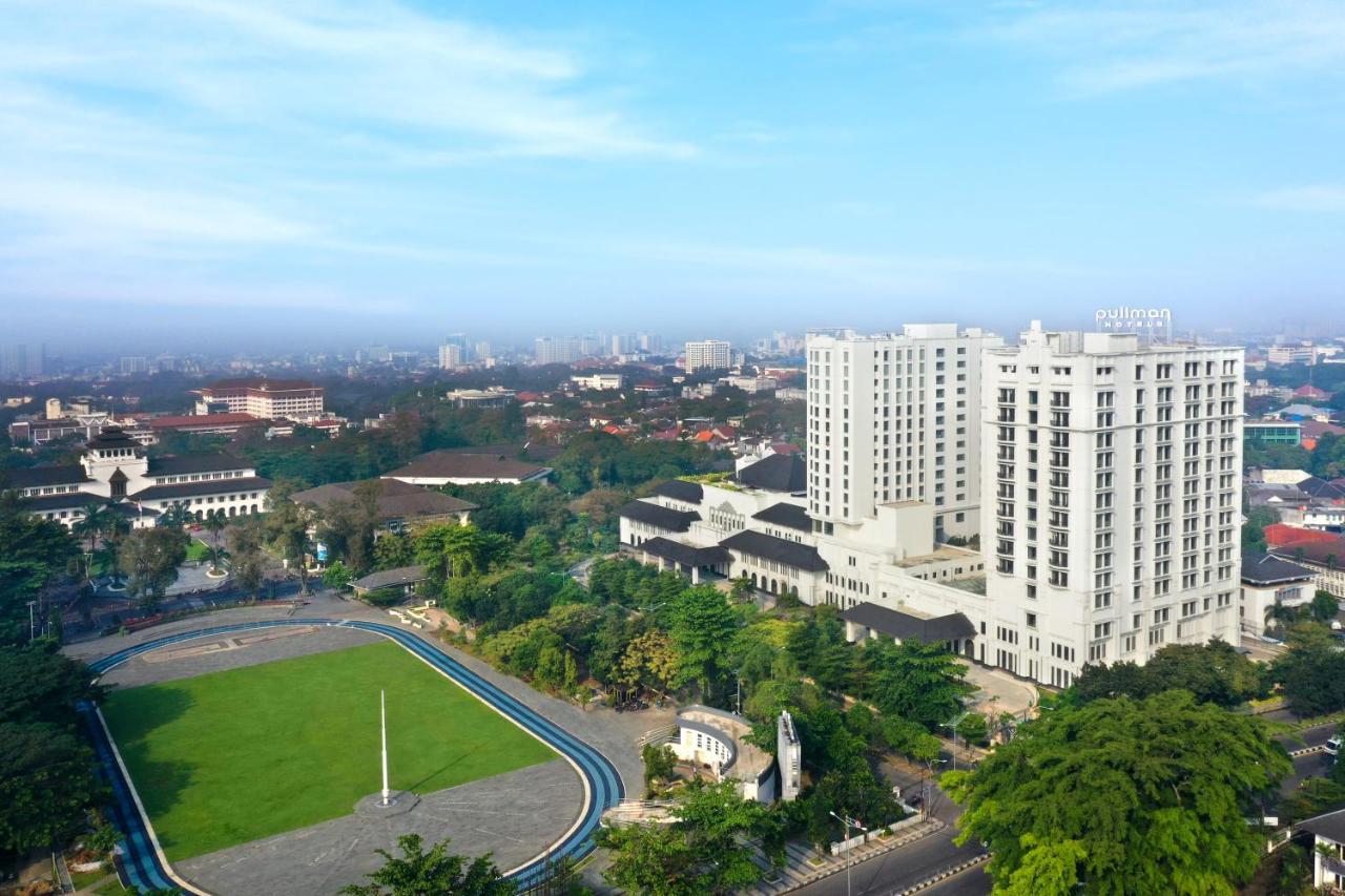 Pullman Bandung Grand Central Esterno foto