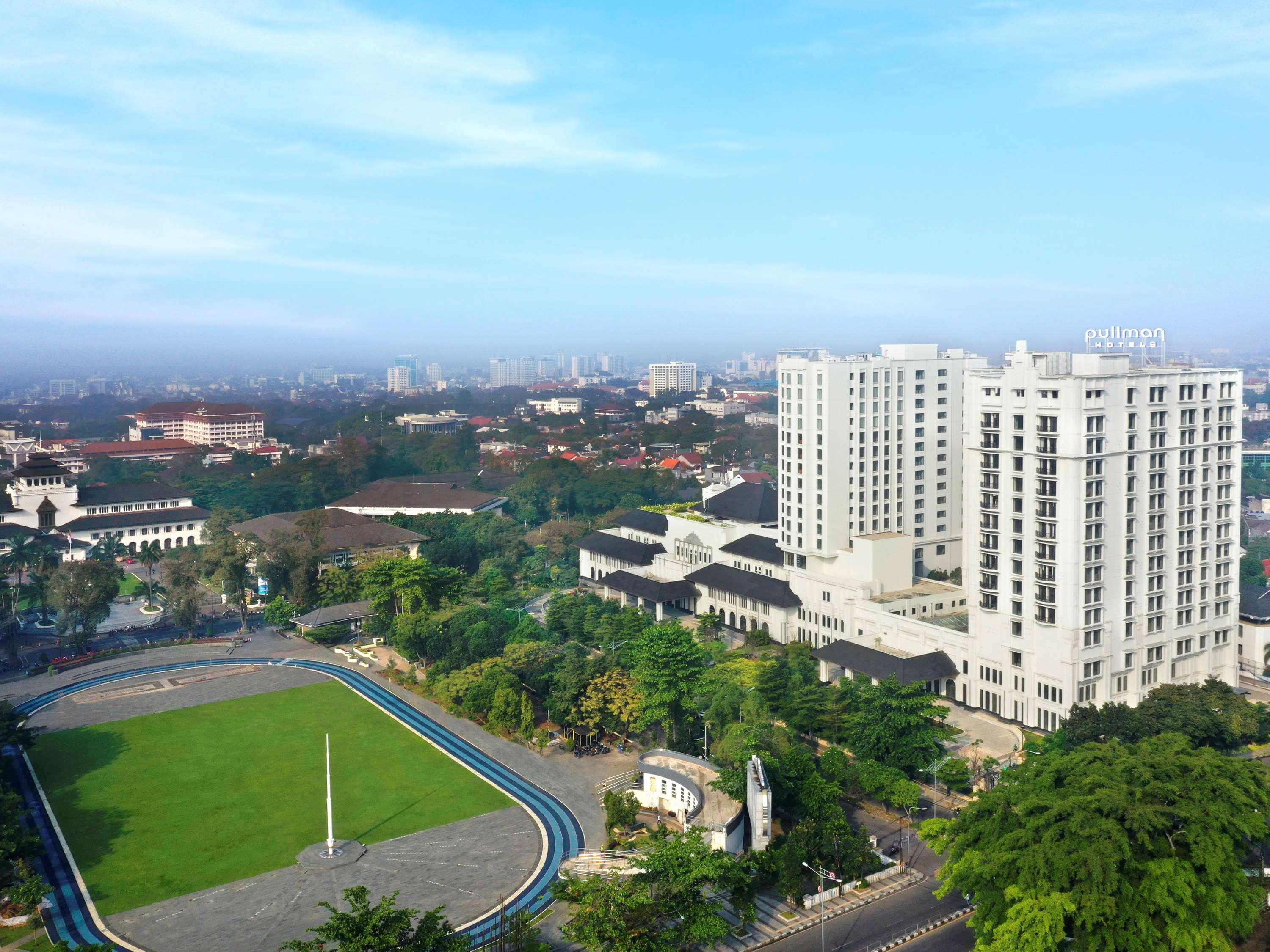 Pullman Bandung Grand Central Esterno foto
